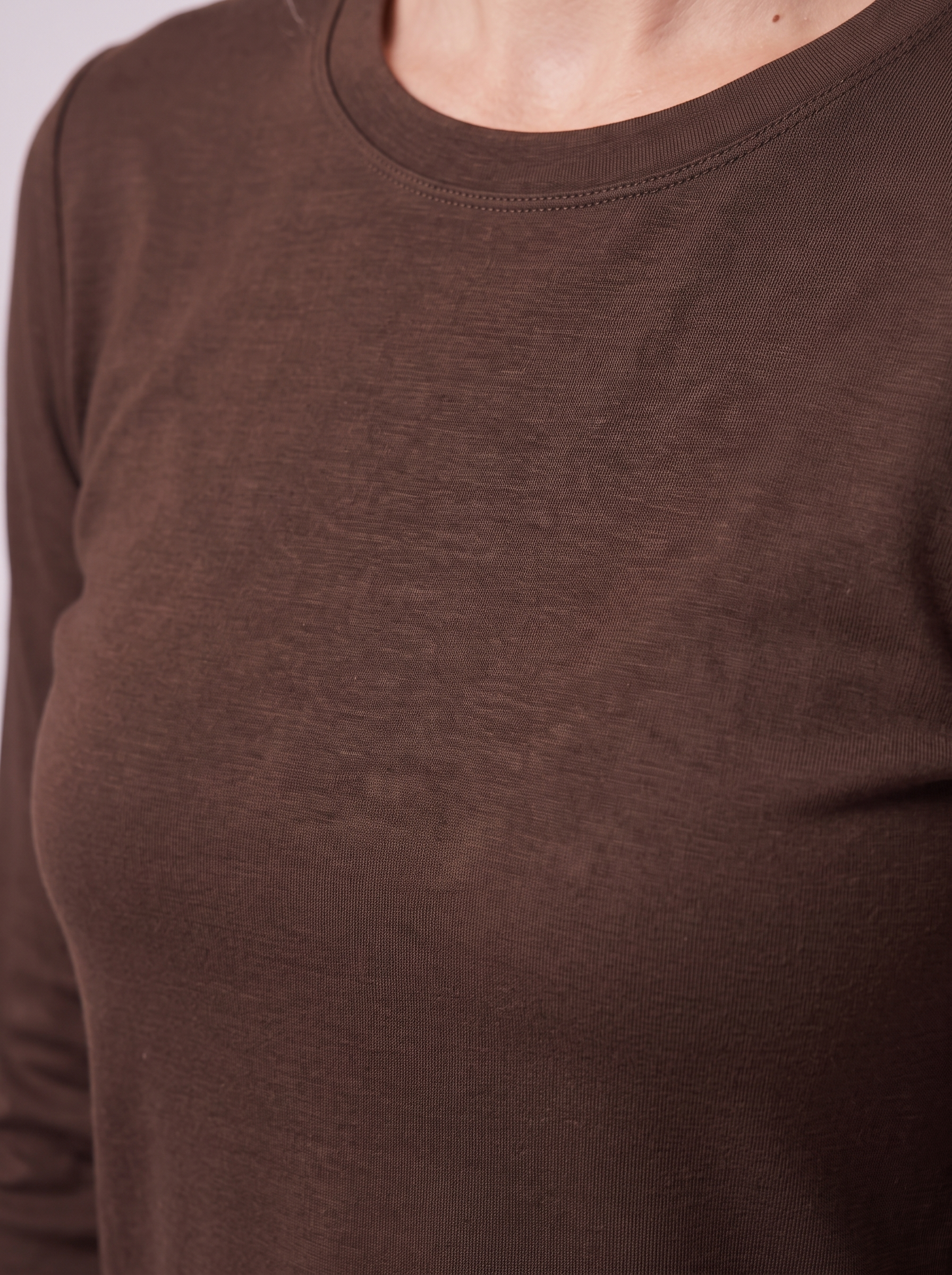 Slim Fit Longsleeve aus Lyocell – Chocolate